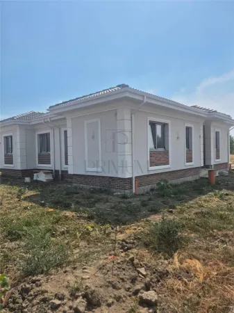 Casă 3 camere Moșnița Nouă - poza 1