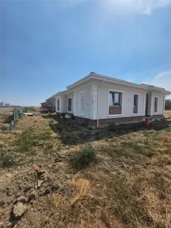 Casă 3 camere Moșnița Nouă - poza 2
