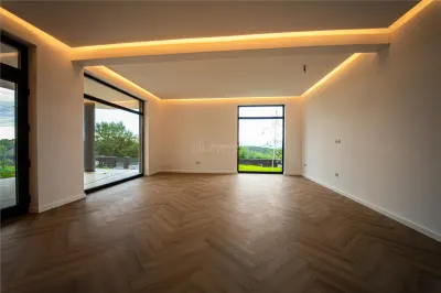 Vila  de lux, construita cu materiale premium, priveliste superba - foto 9