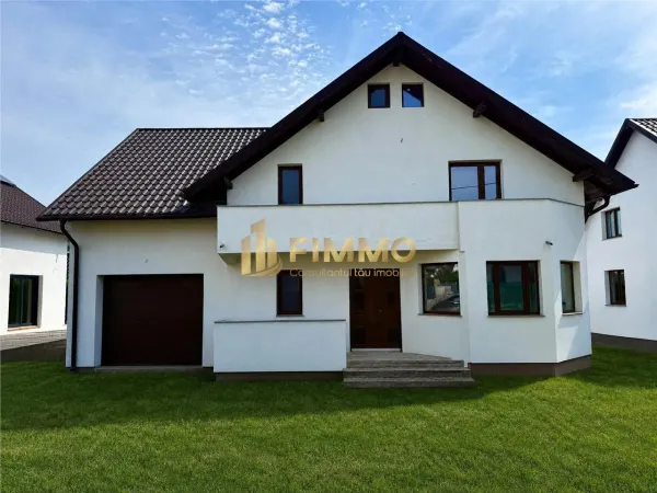 Casă 6 camere Ipotești - poza 1