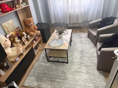 Apartament 4 camere, decomandat, Cetate, Mercur, 2 bai, pivnita - foto 3
