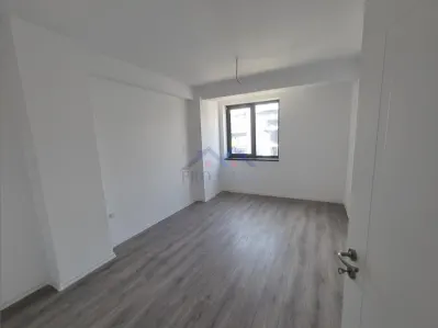 Apartament cu 3 camere, bloc nou, et.2, 2 bai, 66 mp - foto 2