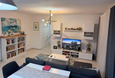 Apartament 2 camere , Cetate, zona Bdul. Transilvaniei, 57 mp. - foto 1
