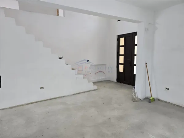 Casă 5 camere Șcheia - poza 2