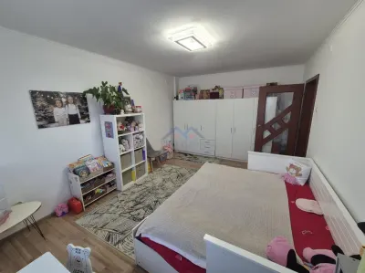Apartament 2 camere decomandat, Cetate, et.3 - foto 3
