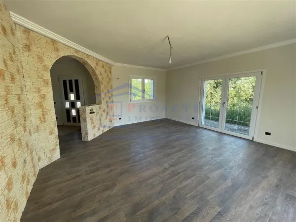 Casă 6 camere Suceava - poza 1
