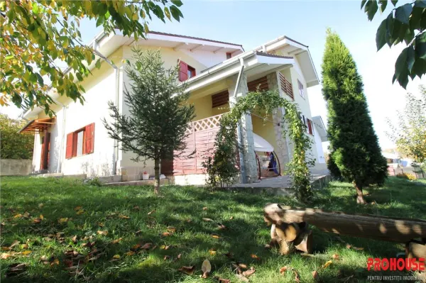 Casă 6 camere Bacău - poza 1