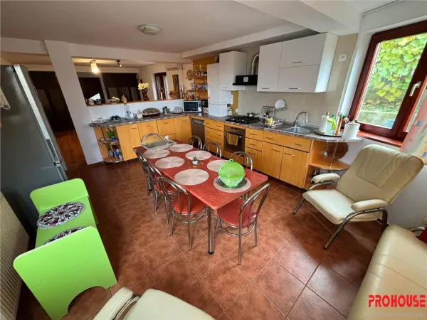 Casă 6 camere Bacău - poza 8