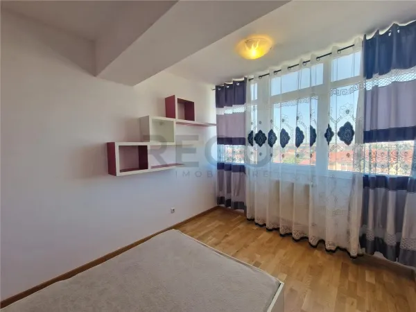 Apartament 3 camere Oradea - poza 5