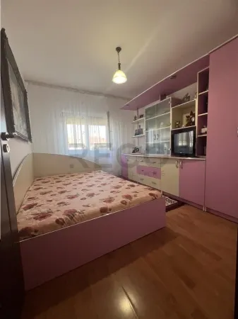 Apartament 3 camere Oradea - poza 3