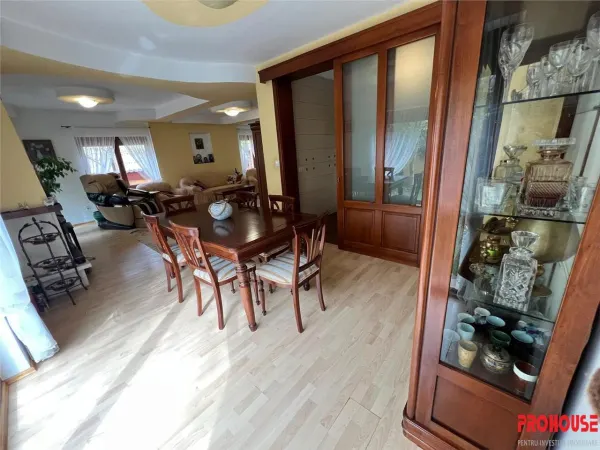 Casă 8 camere Bacău - poza 17