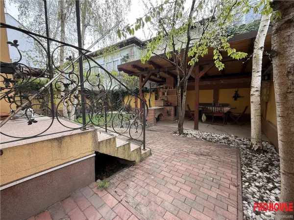 Casă 8 camere Bacău - poza 9