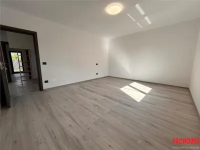 Primul Chirias - Casa Noua - toate utilitatile - foto 11