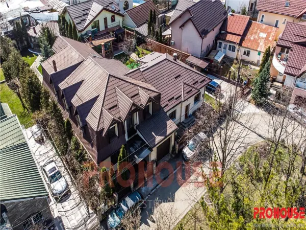 Casă 10 camere Bacău - poza 1