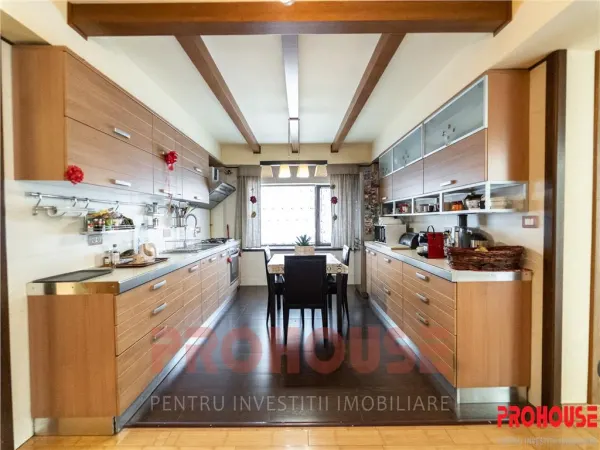 Casă 10 camere Bacău - poza 16