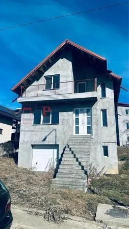 Casă 4 camere Suceava - poza 1