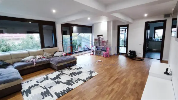 Casă 5 camere Suceava - poza 1