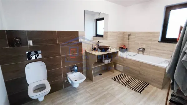 Casă 5 camere Suceava - poza 7