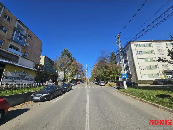 Apartament 3 camere Buhusi - poza 1