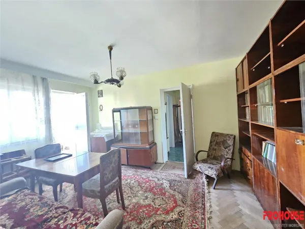 Apartament 3 camere Buhusi - poza 2