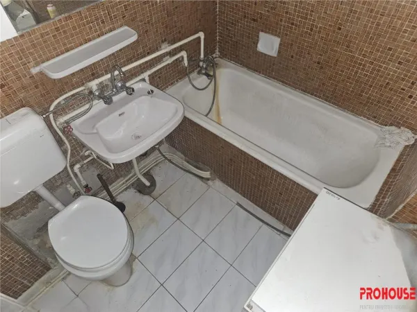 Apartament 3 camere Buhusi - poza 8