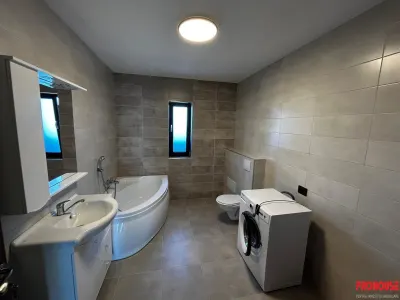 Primul Chirias - Casa Noua - toate utilitatile - foto 12