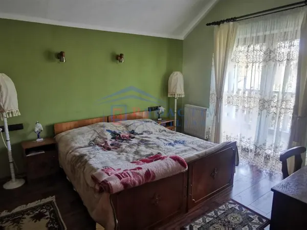 Casă 12 camere Ipotești - poza 3