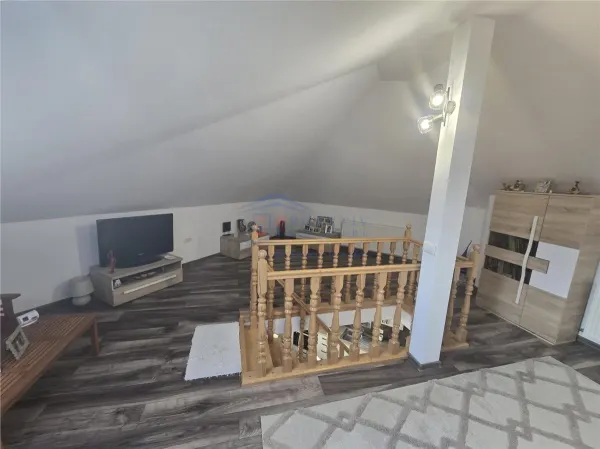 Casă 3 camere Ipotești - poza 4