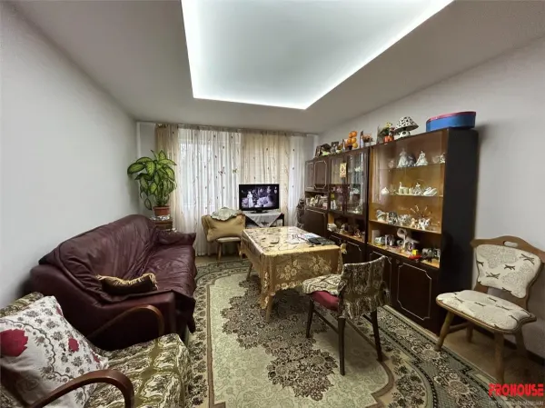 Apartament 3 camere Bacău - poza 2