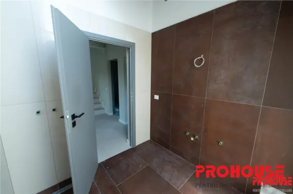 Casă 4 camere Bacău - poza 17