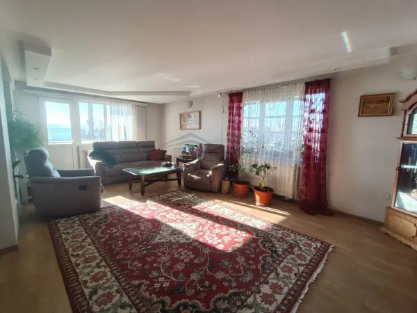 Casă 6 camere Șcheia - poza 2