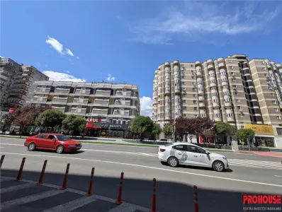 Ultracentral - langa Luceafarul - spatiu comercial 77mp - Bacau