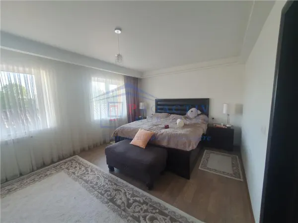 Casă 12 camere Suceava - poza 1