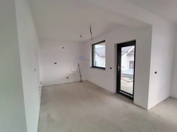 Casă 4 camere Lisaura - poza 2