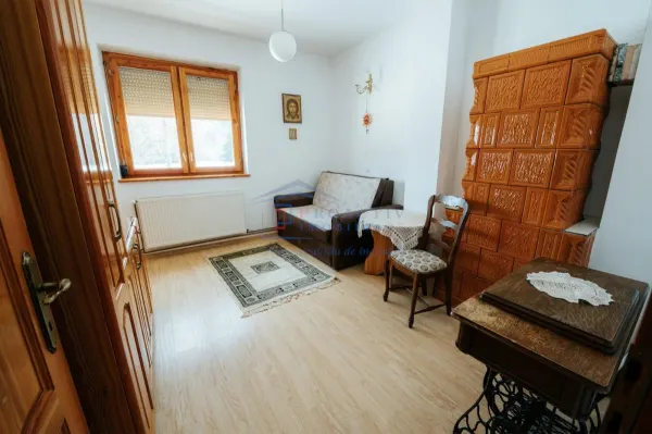 Casă 6 camere Bucsoaia - poza 5