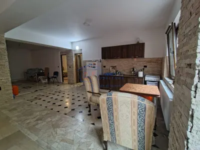 Spatii comerciale, Obcini, S-881 - foto 6