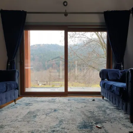Casă 6 camere Valeni-Stanisoara - poza 2