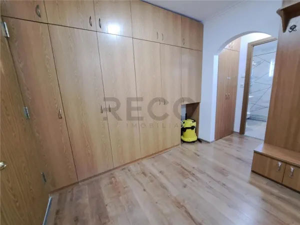 Apartament 2 camere Oradea - poza 3
