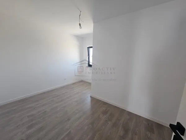 Casă 4 camere Ipotești - poza 3