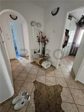 Apartament 2 camere Oradea - poza 1