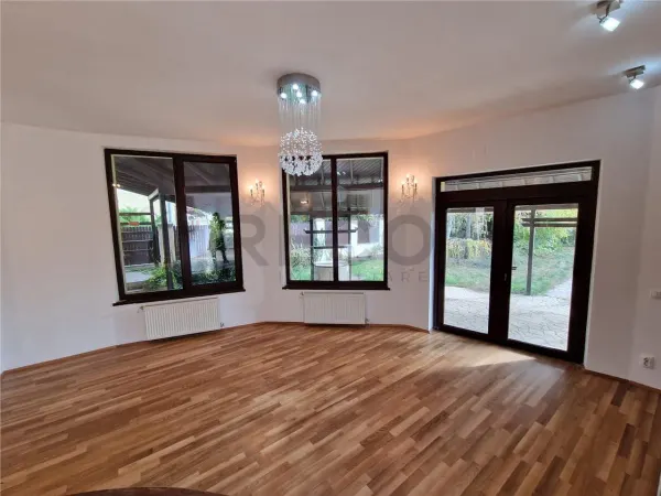 Casă 8 camere Sântandrei - poza 3