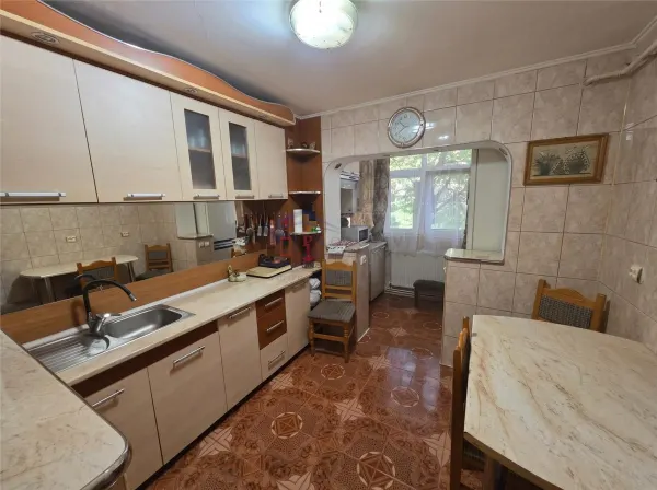 Apartament 3 camere Suceava - poza 6
