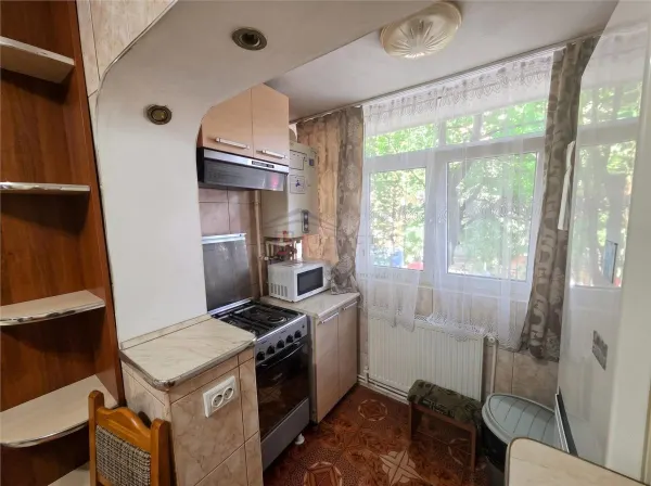 Apartament 3 camere Suceava - poza 8