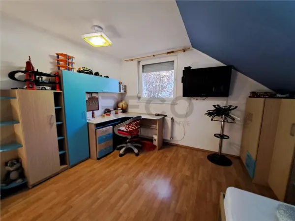 Casă 4 camere Paleu - poza 9