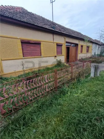 Casă 5 camere Saldabagiu Mic - poza 2