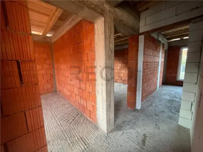 RECO Casa plan parter cu 3 dormitoare-la rosu- Paleu - foto 18