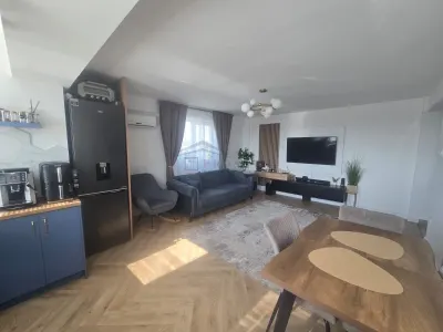 Apartament 3 camere | 74 mp | Etaj 3 | 3c-4414 - Scheia