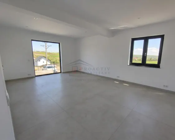 Casă 5 camere Moara - poza 2
