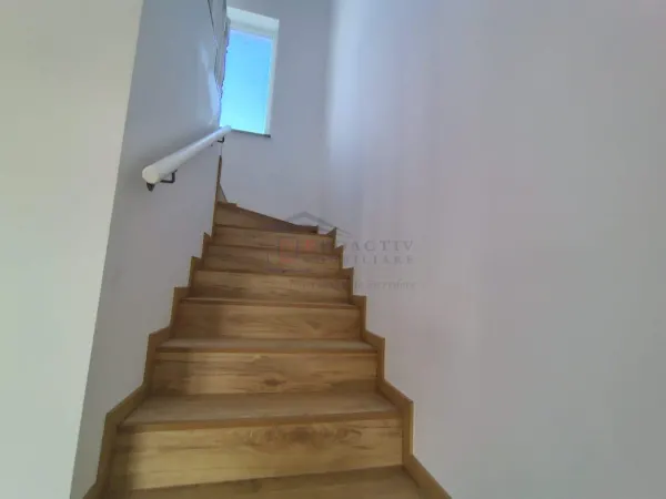 Casă 4 camere Ipotești - poza 6