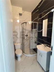 RECO Imobil de inchiriat- ideal clinica sau cazare regim hotelier in fata la spitalul judetean - foto 12